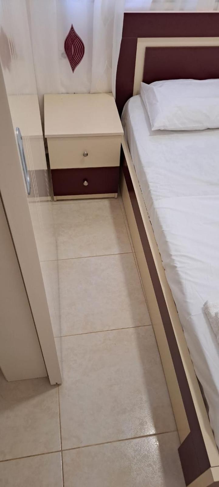 Araniti Apartment Velipoje Ngoại thất bức ảnh