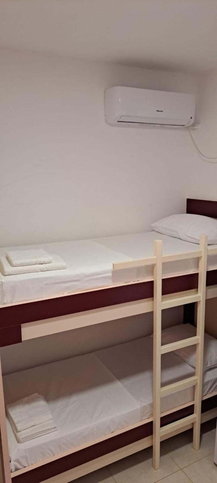 Araniti Apartment Velipoje Ngoại thất bức ảnh