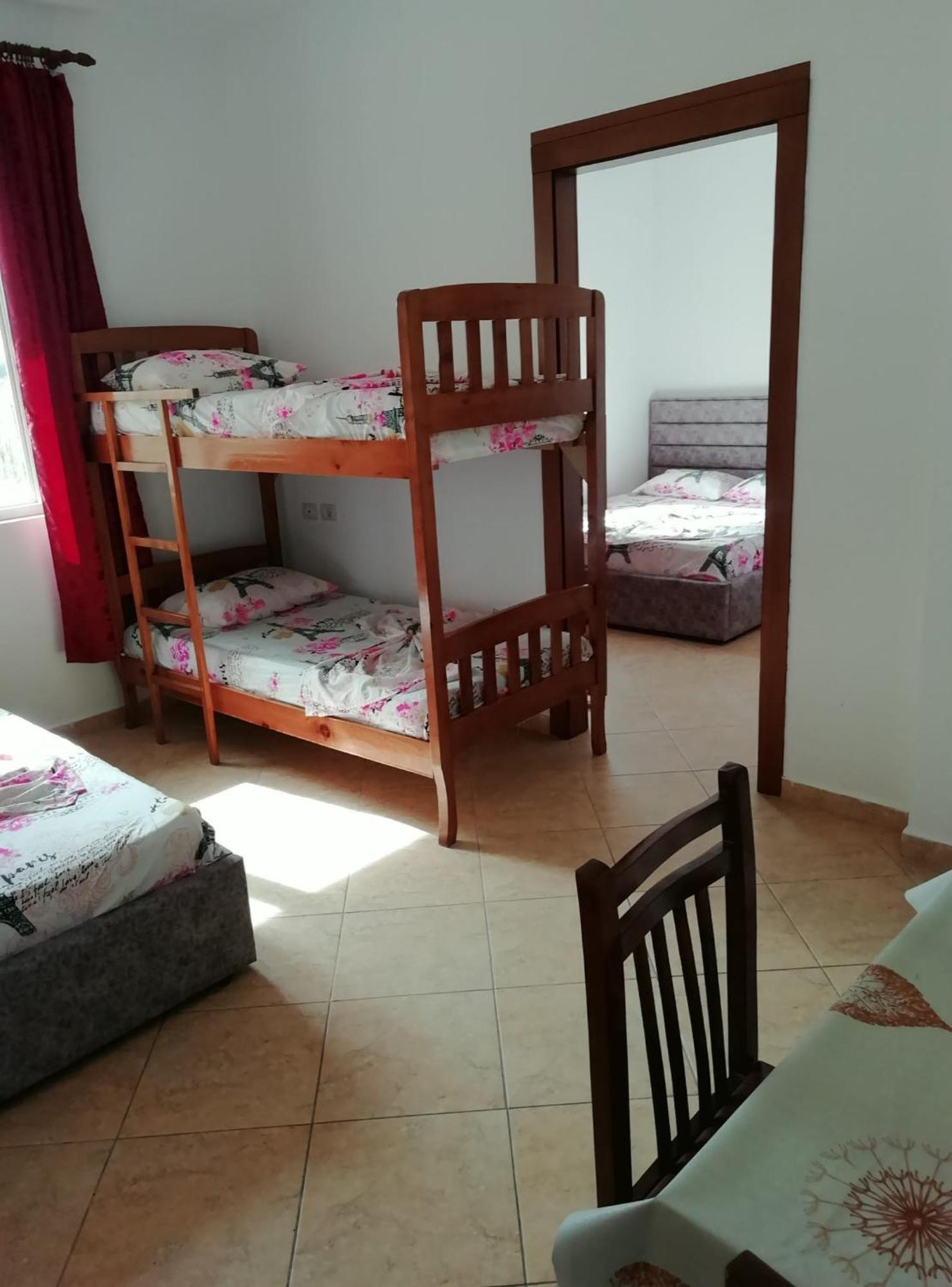 Araniti Apartment Velipoje Ngoại thất bức ảnh